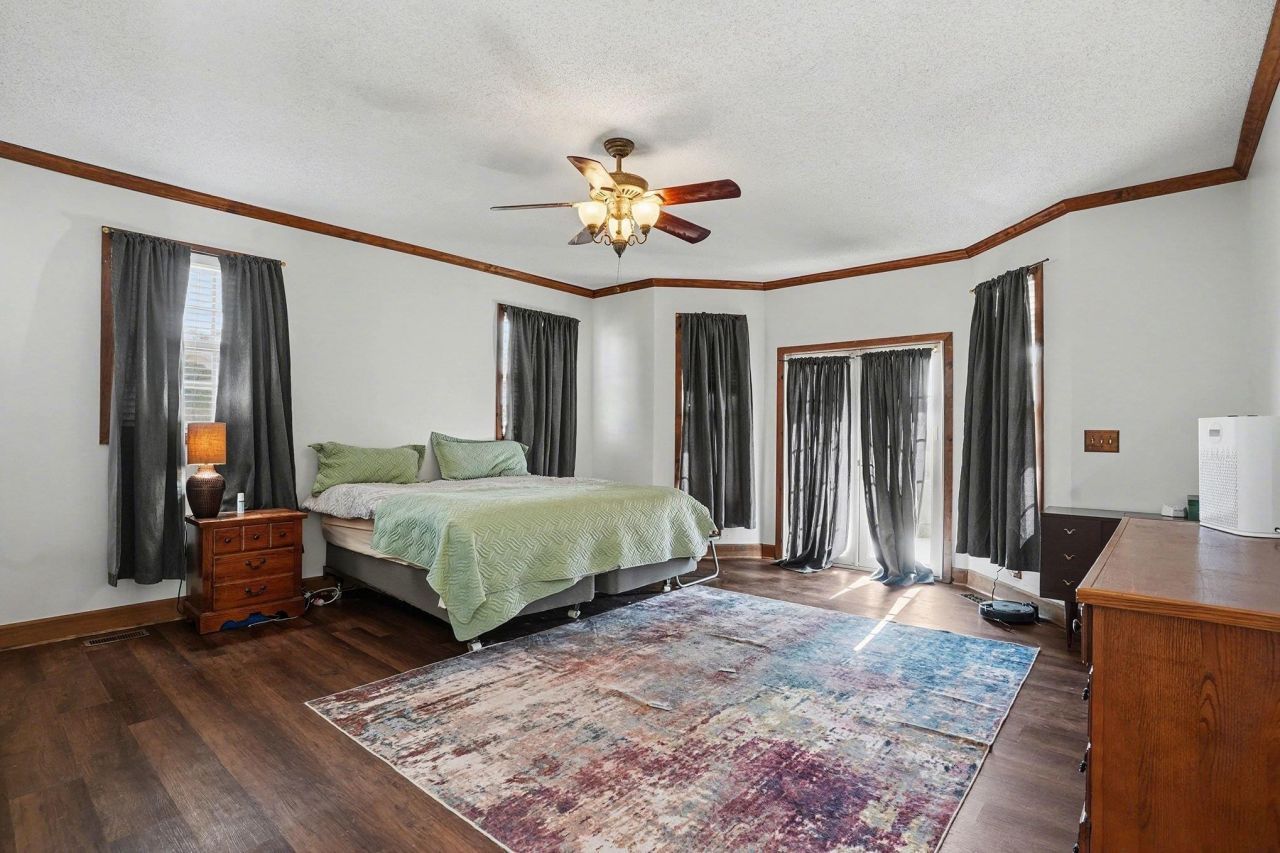 202 Highway 747 Photo 16