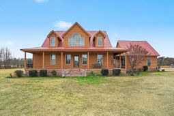 202 Highway 747 photo 4