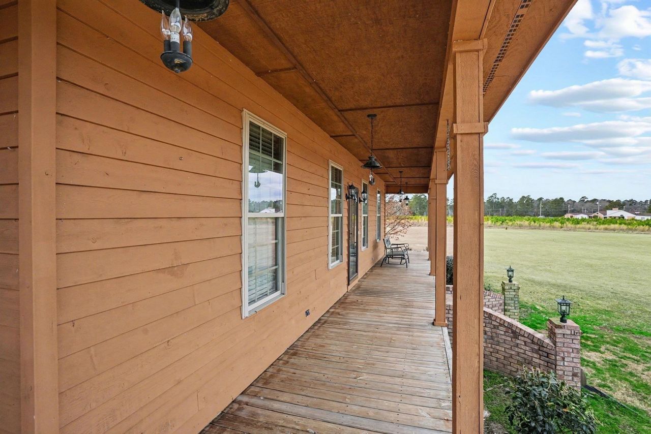 202 Highway 747 Photo 28