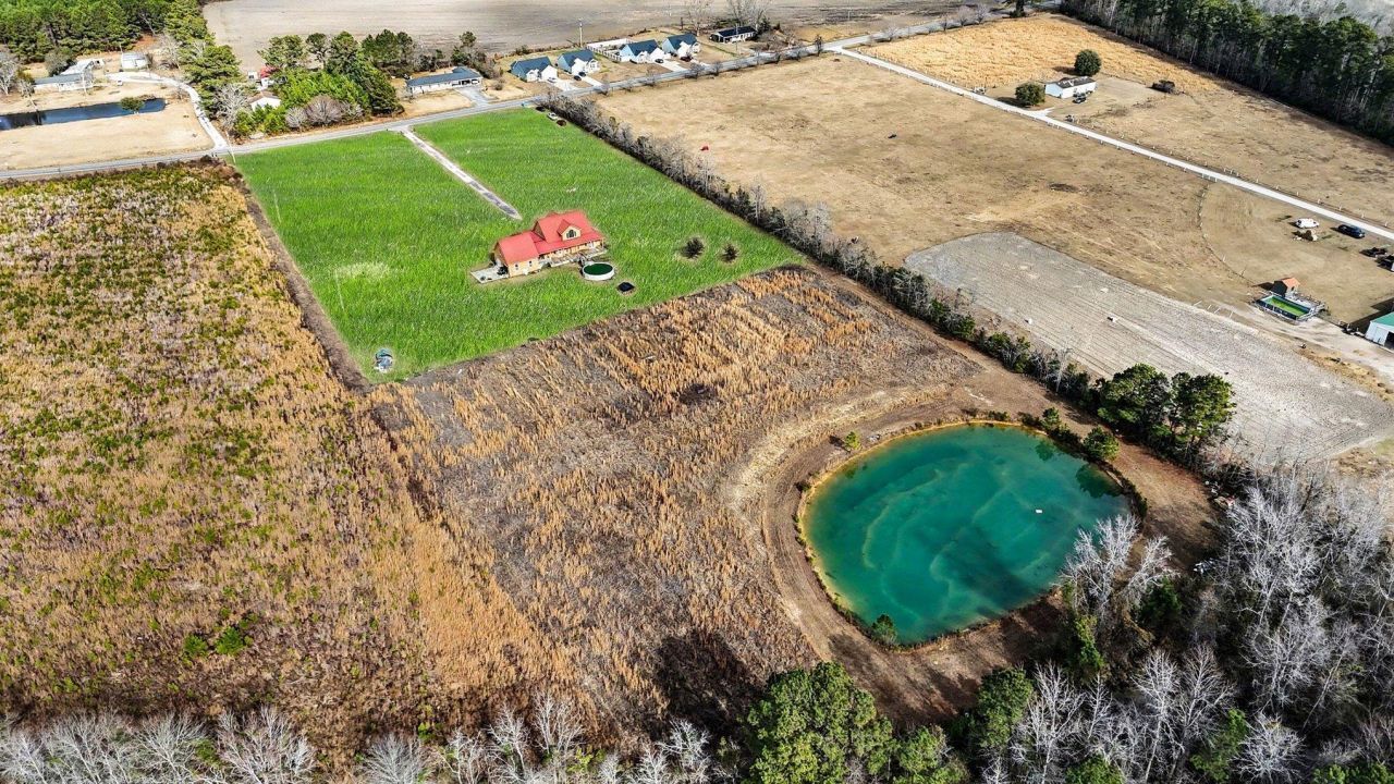202 Highway 747 Photo 31