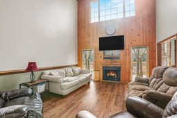 202 Highway 747 photo 4