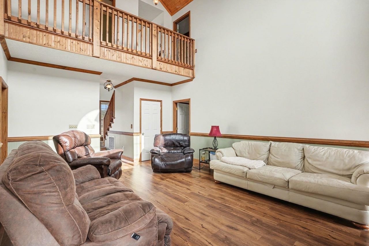 202 Highway 747 Photo 6