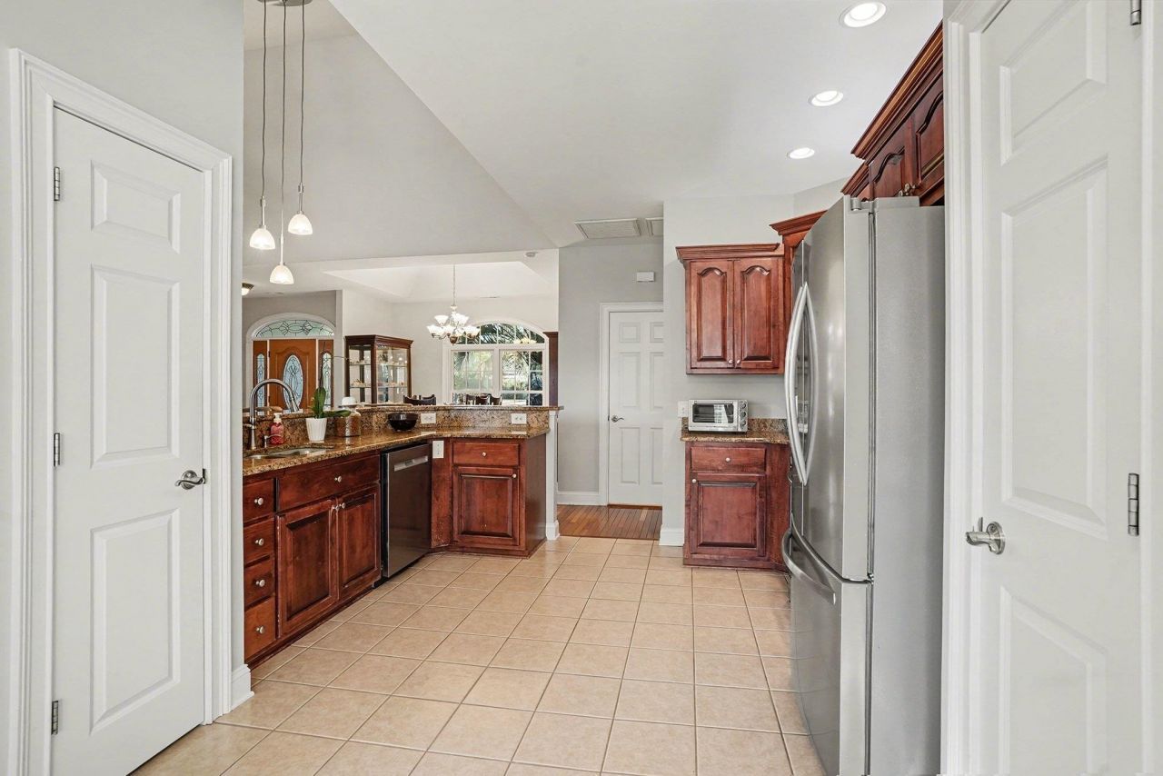 9127 Abingdon Dr. Photo 11