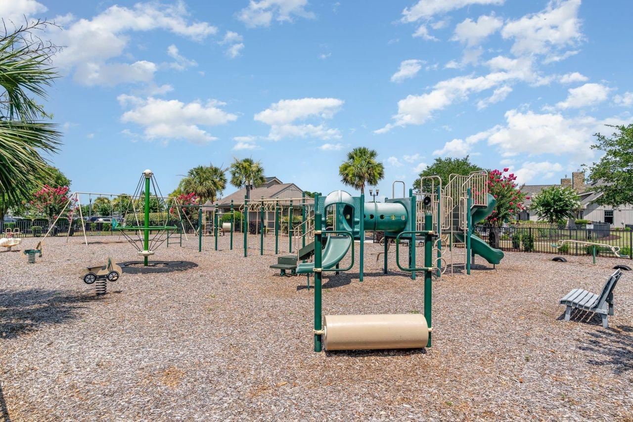 9127 Abingdon Dr. Photo 36