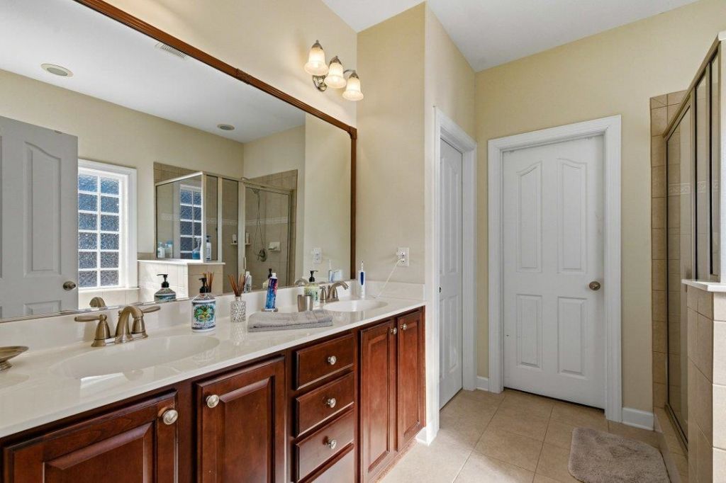 9 Alabaster Ct. Photo 18