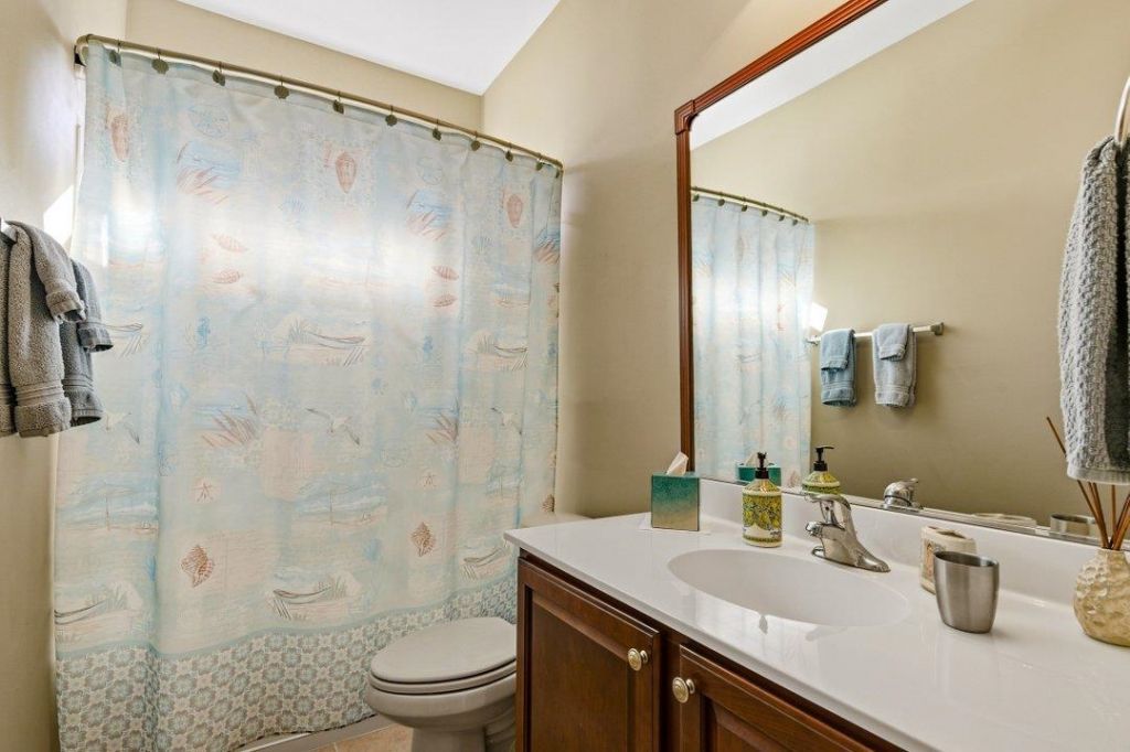 9 Alabaster Ct. Photo 22