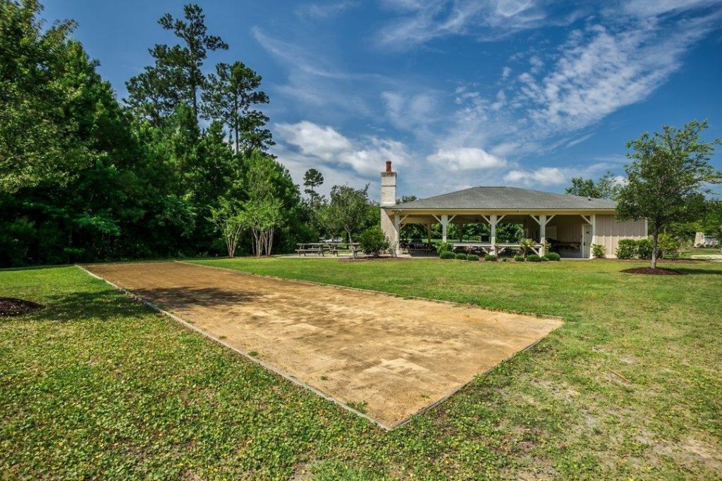 9 Alabaster Ct. Photo 34