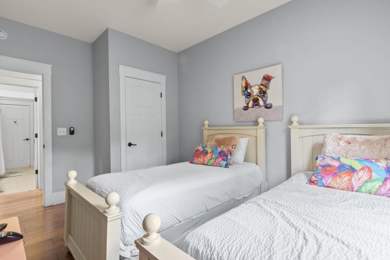 4918 Old Appleton Way Photo 25