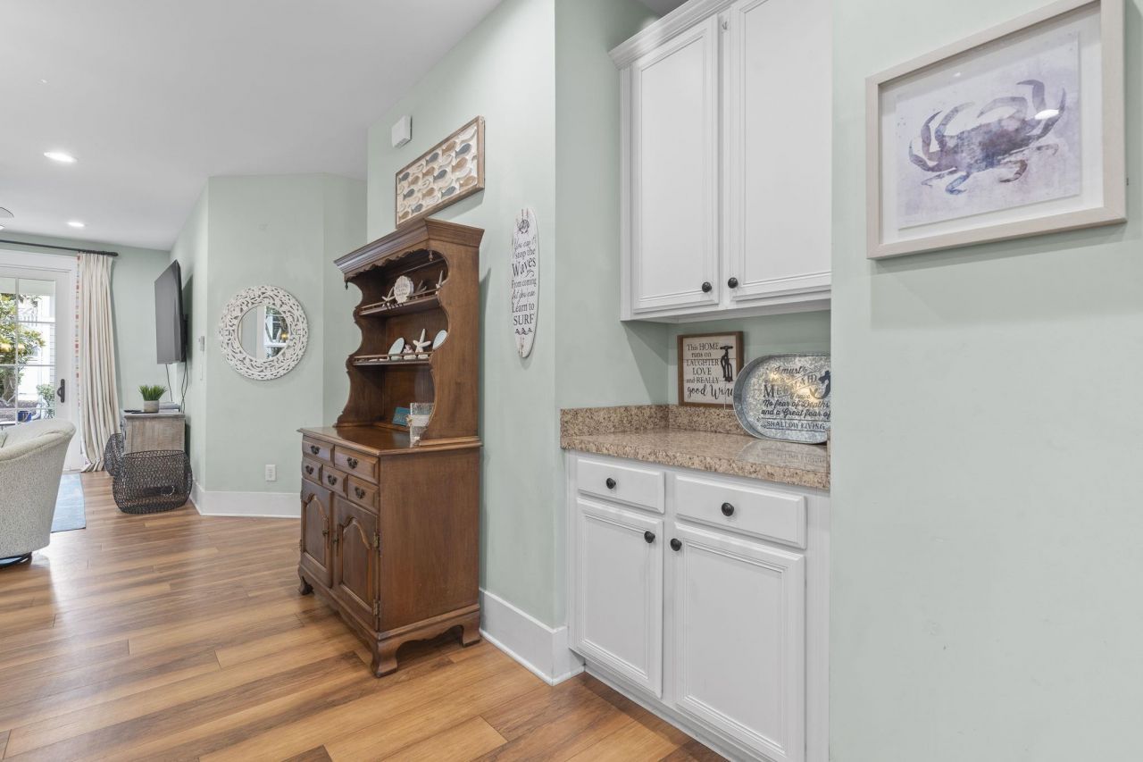 4918 Old Appleton Way Photo 7