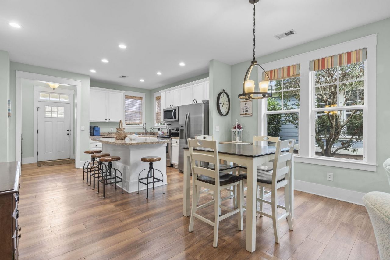 4918 Old Appleton Way Photo 8