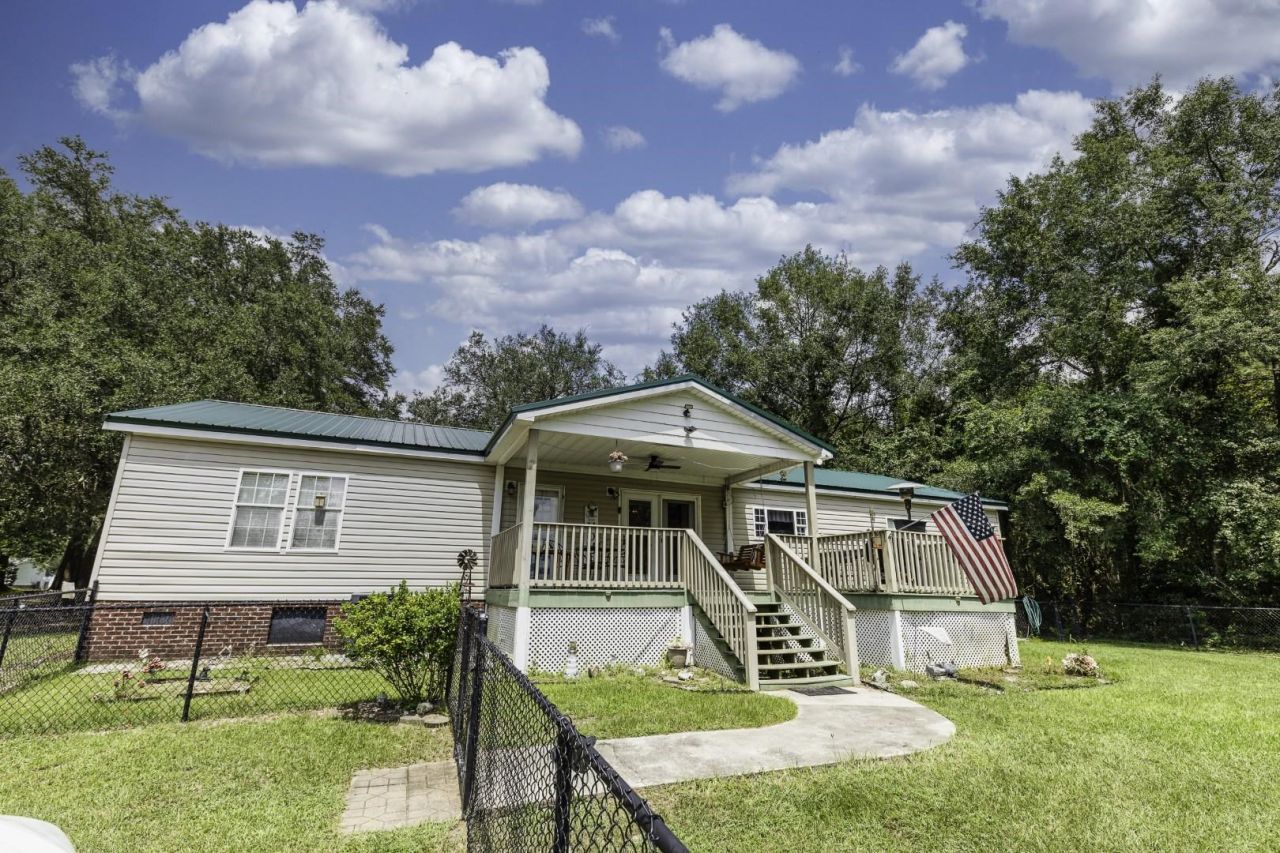 7298 Lawrimore Ln. Photo 2