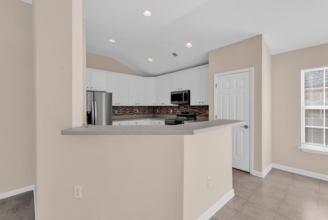 312 Barclay Dr. Photo 12