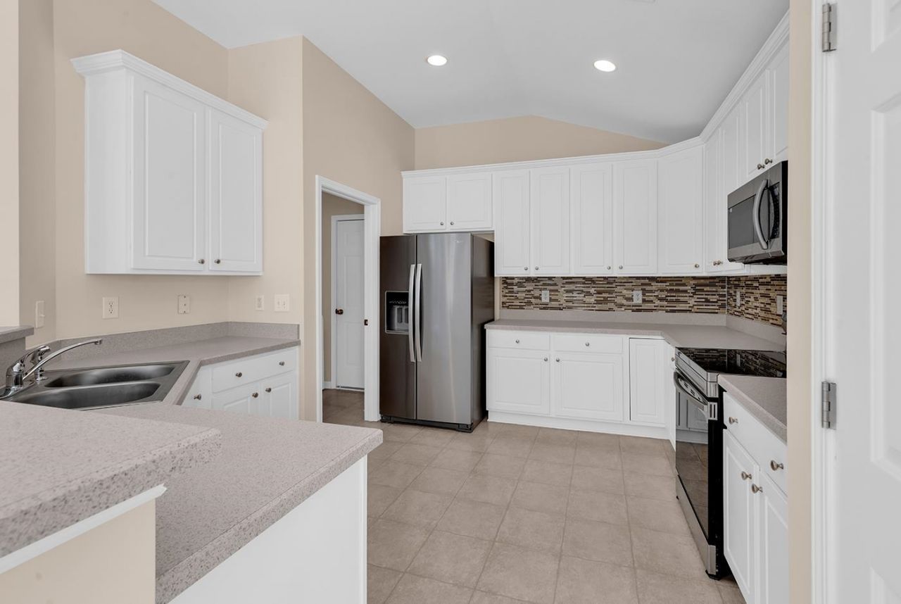 312 Barclay Dr. Photo 13