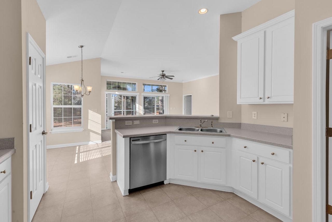 312 Barclay Dr. Photo 14