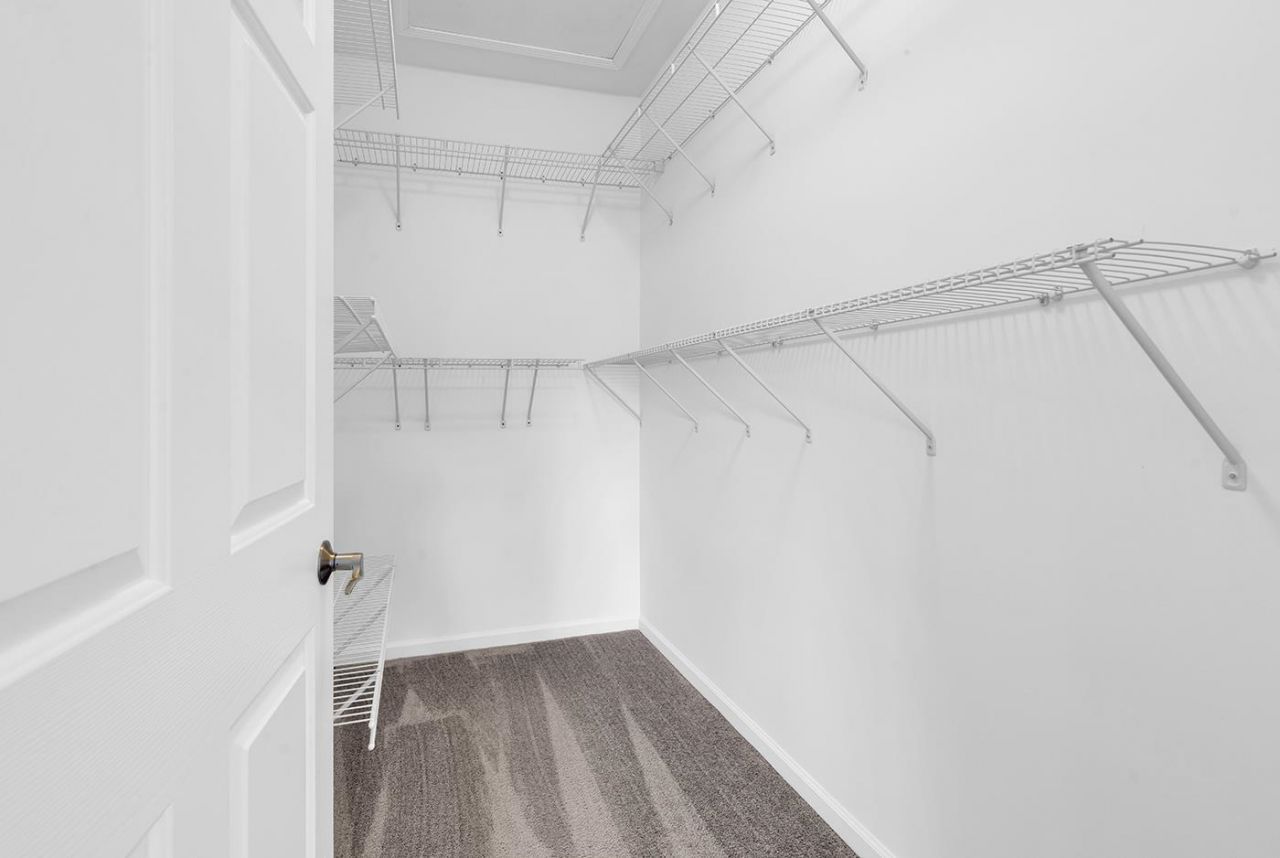 312 Barclay Dr. Photo 18