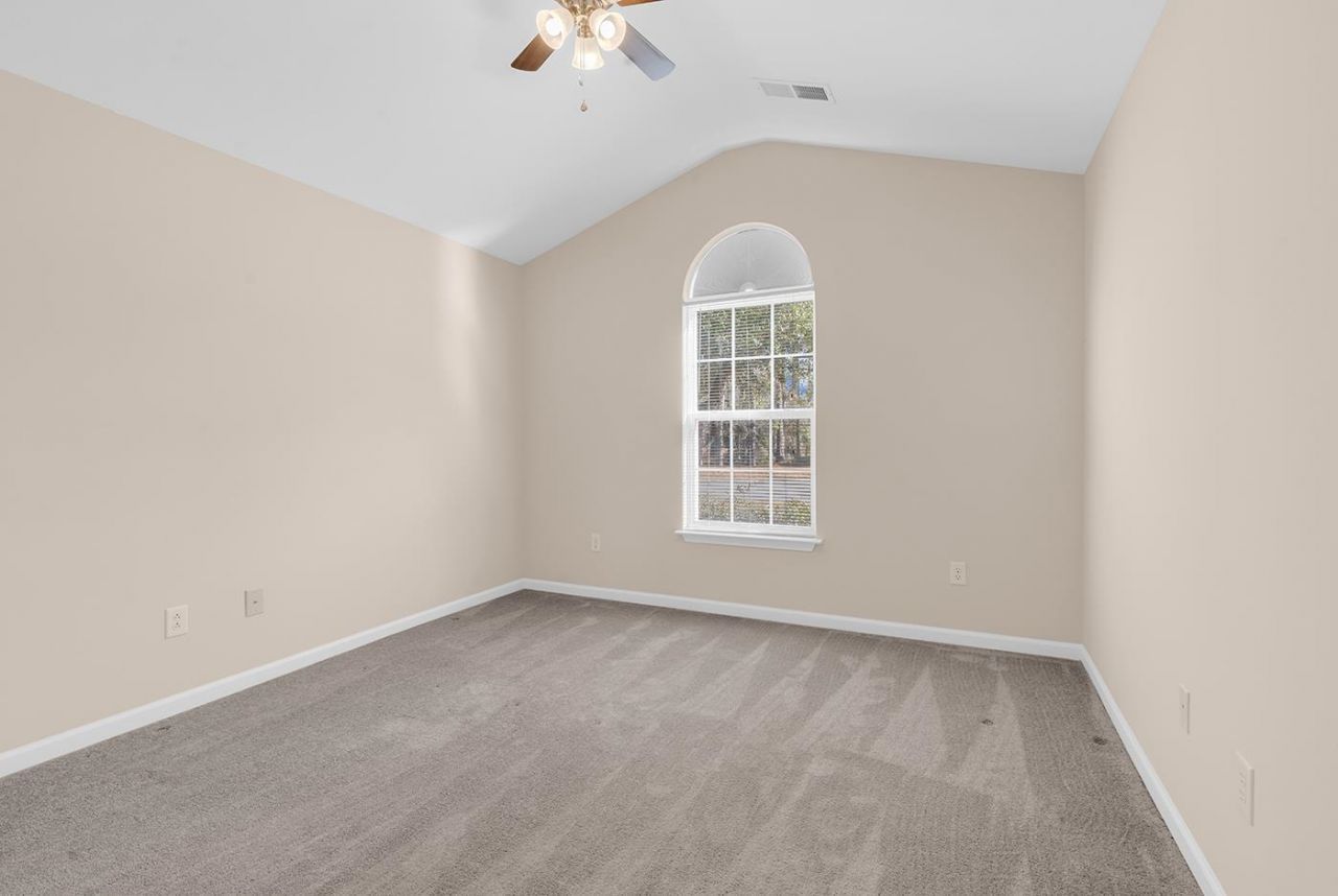 312 Barclay Dr. Photo 23