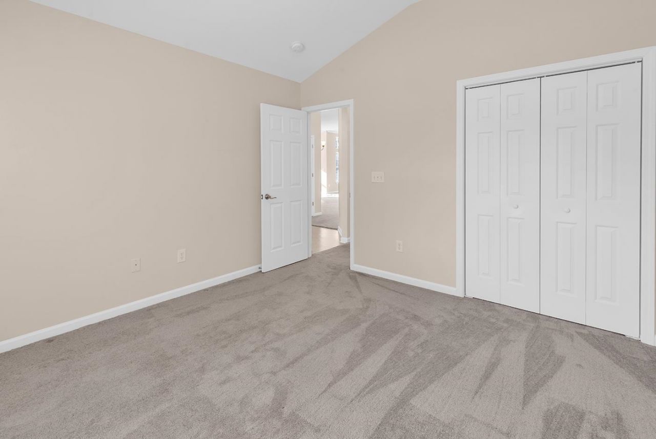 312 Barclay Dr. Photo 24