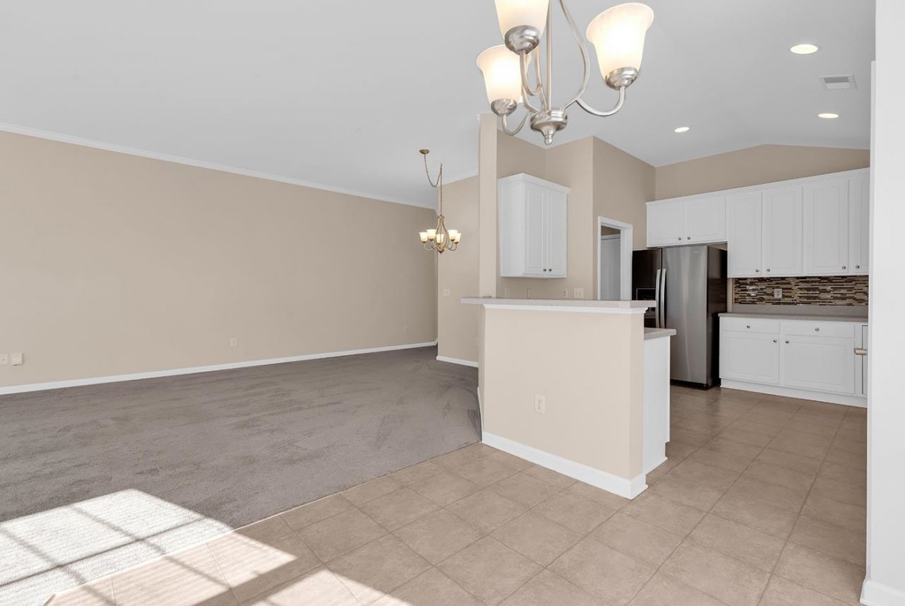 312 Barclay Dr. Photo 8