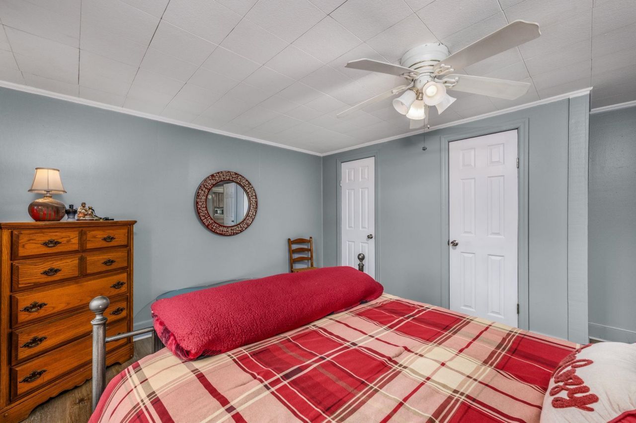 9300 Lake Swamp Rd. Photo 10