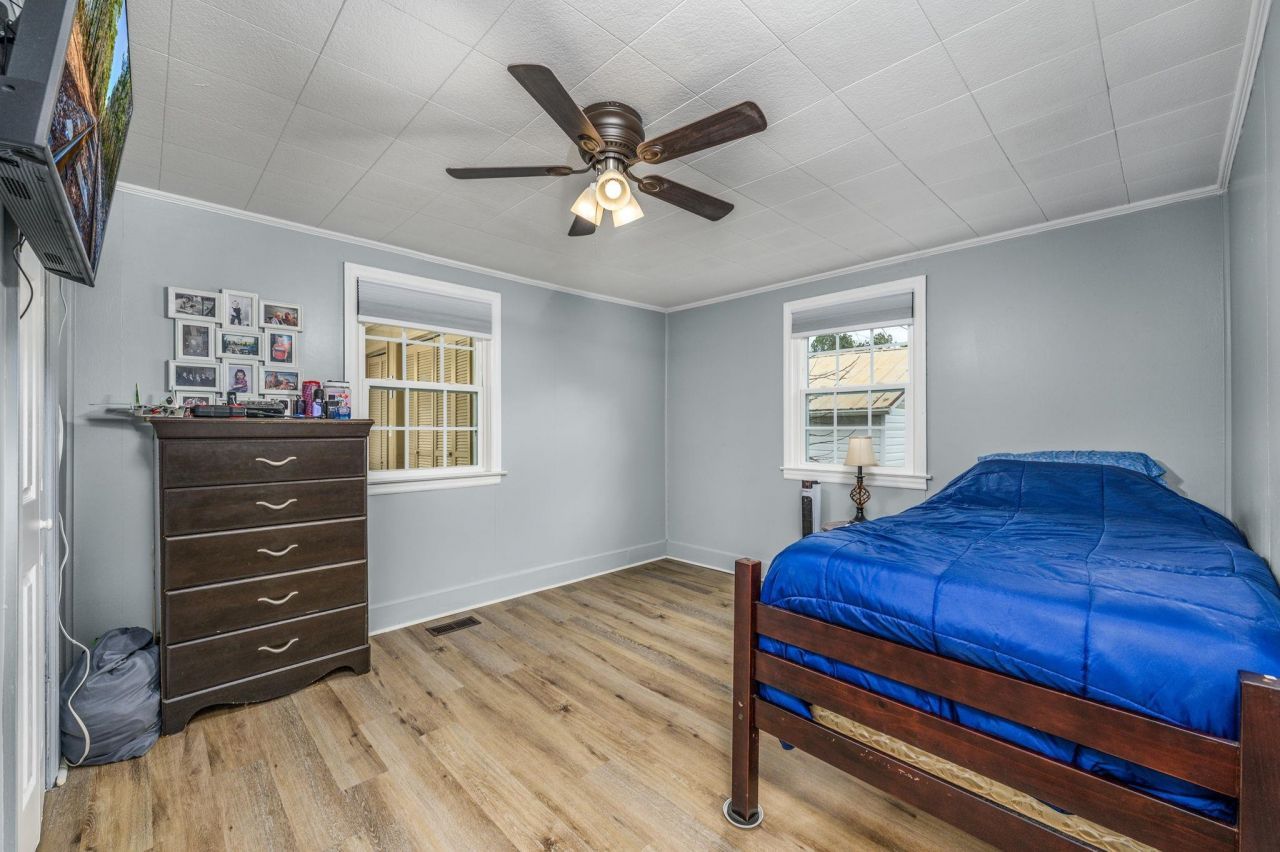 9300 Lake Swamp Rd. Photo 12