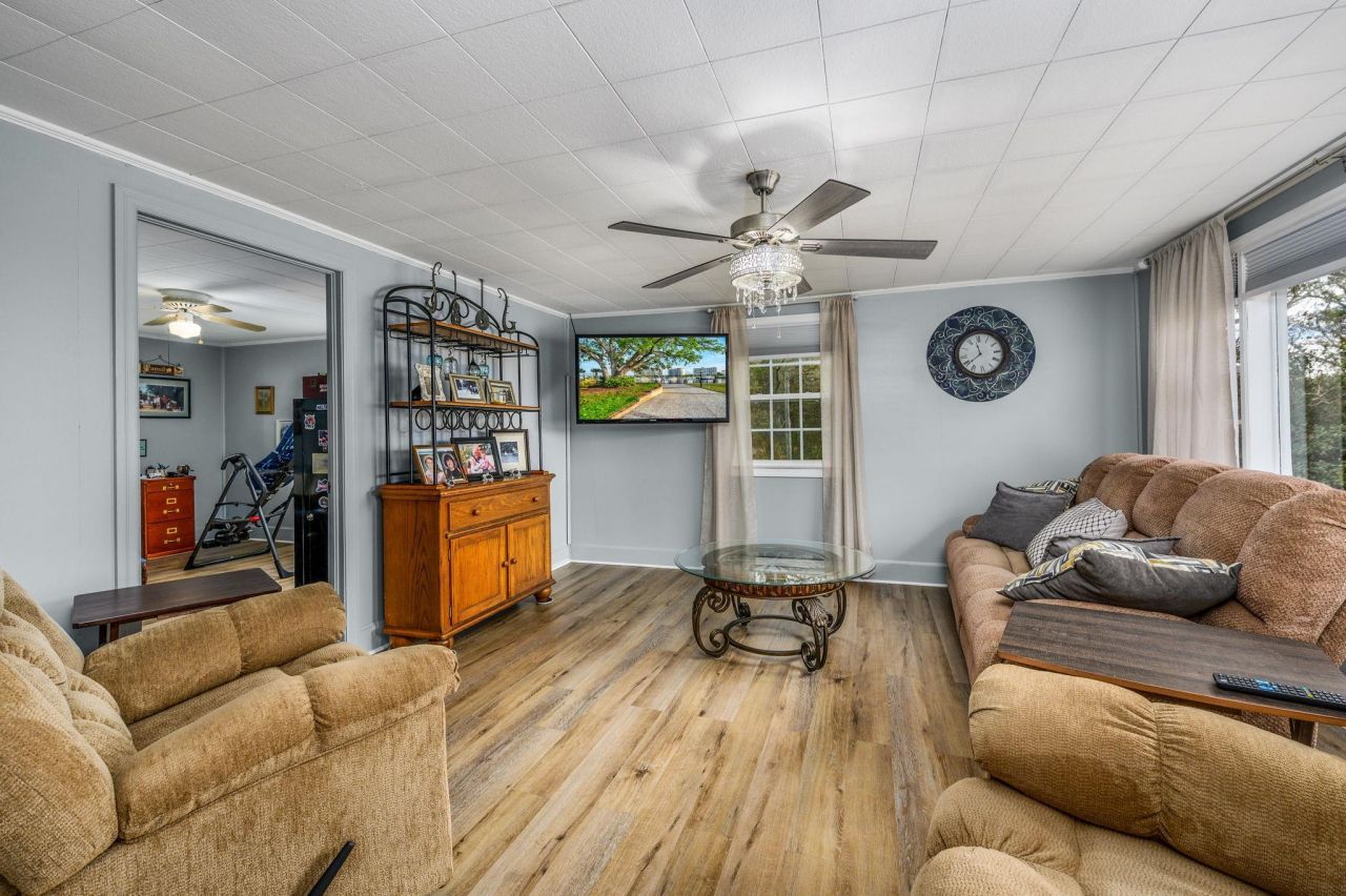 9300 Lake Swamp Rd. Photo 14