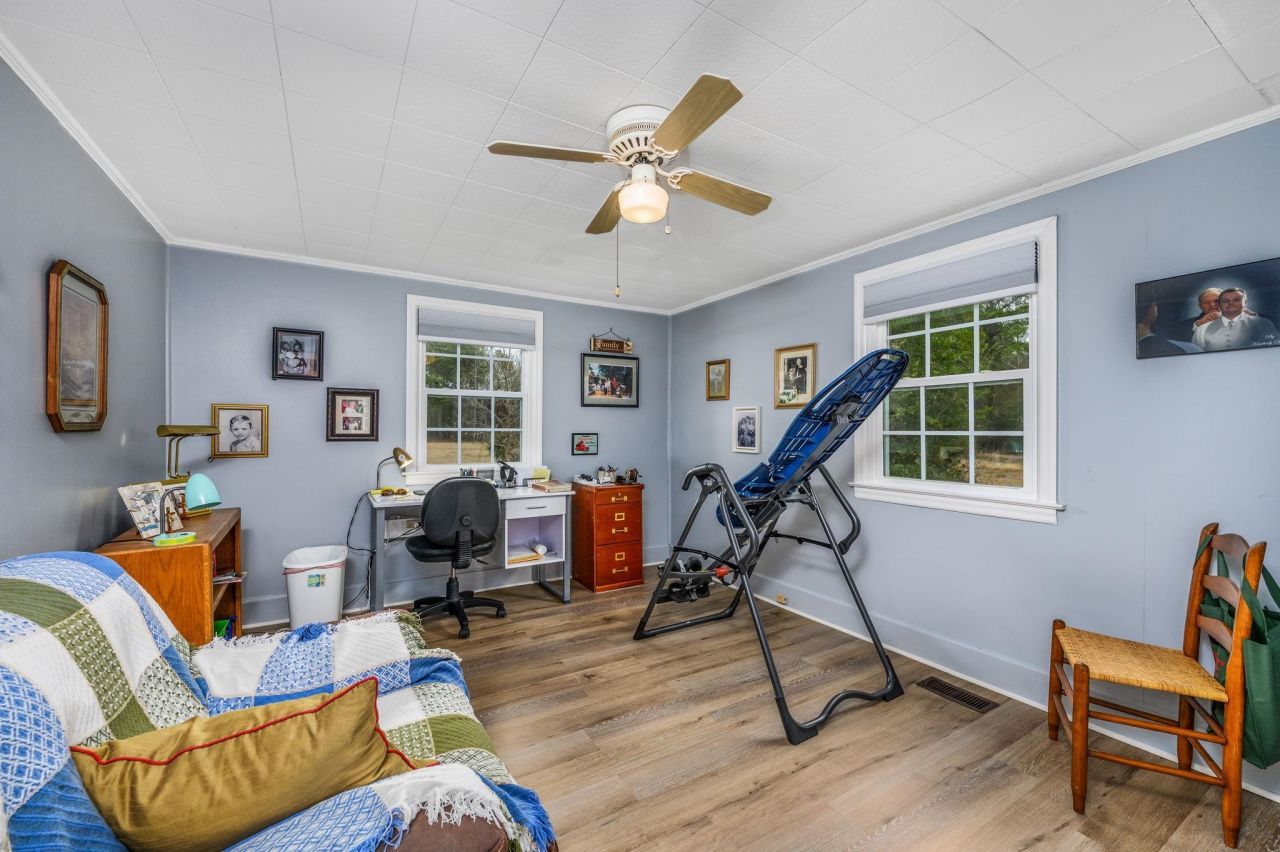 9300 Lake Swamp Rd. Photo 16