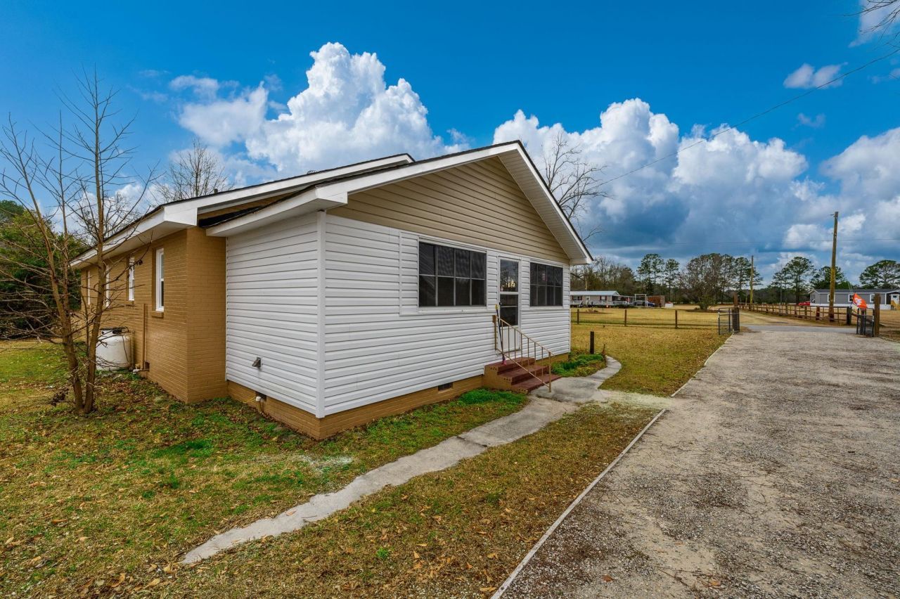 9300 Lake Swamp Rd. Photo 27