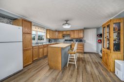 9300 Lake Swamp Rd. photo 4