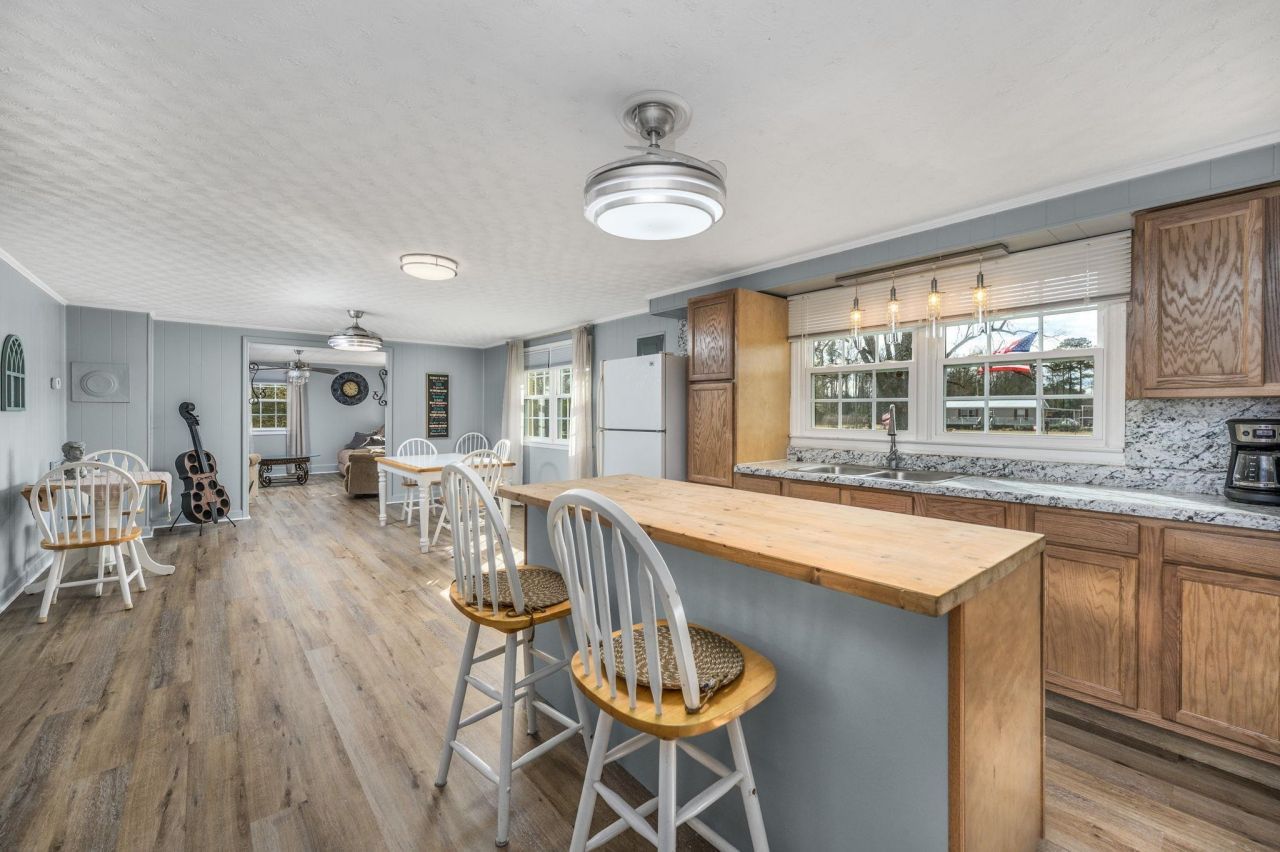 9300 Lake Swamp Rd. Photo 6