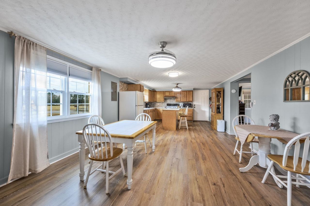 9300 Lake Swamp Rd. Photo 8