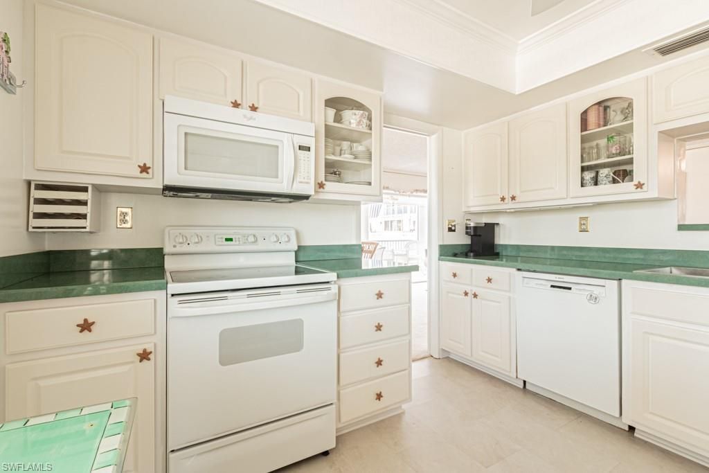 4180 Belair Ln, Unit B, Naples, FL 34103 Photo