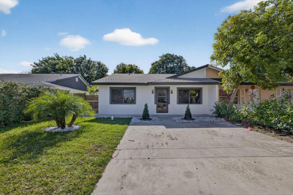 3900 Kenas Street, West Palm Beach, FL 33403 Main Photo