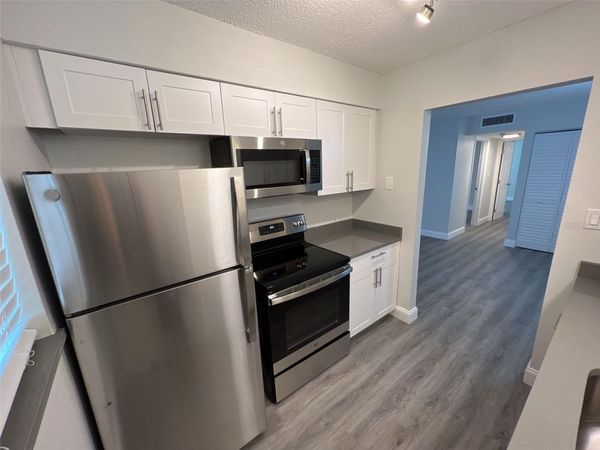 3232 FRUITVILLE ROAD, SARASOTA, FL 34237