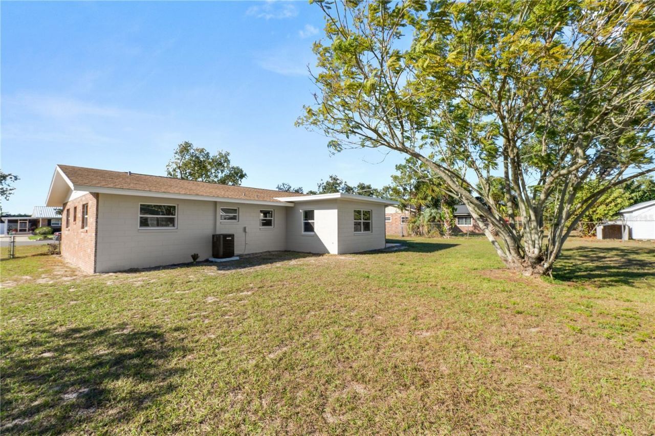 1208 Blake Avenue, Auburndale, FL 33823 Photo