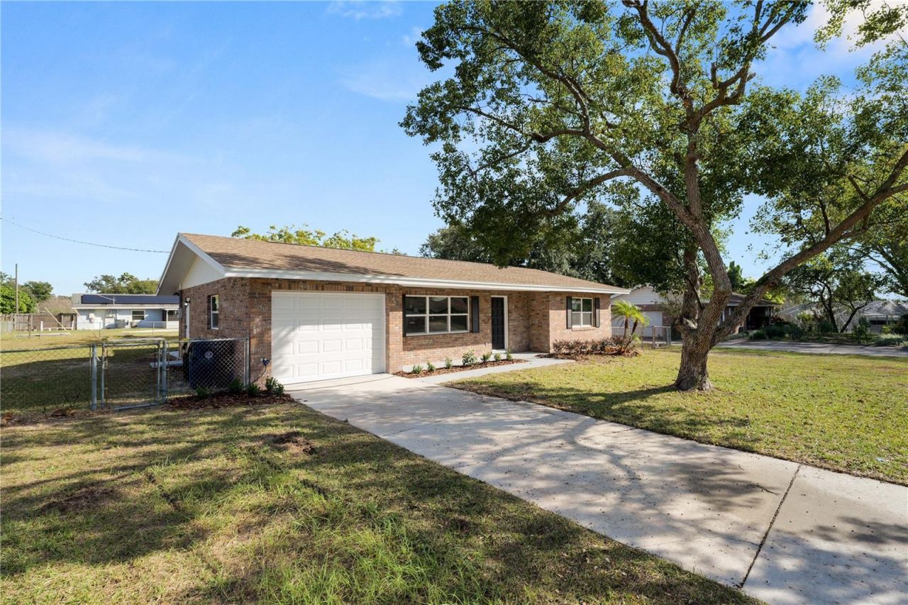 1208 Blake Avenue, Auburndale, FL 33823 Photo