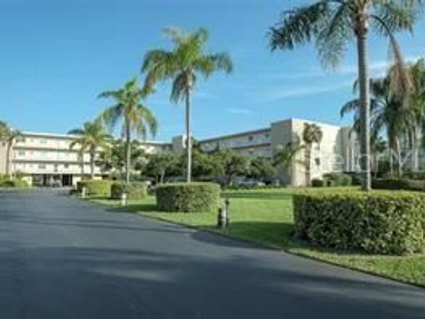 719 PINELLAS BAYWAY S, Unit 305, TIERRA VERDE, FL 33715