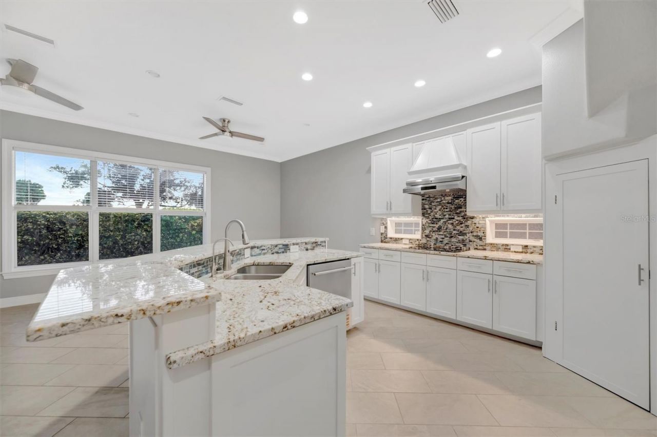 4510 Murcia Boulevard, Unit 16, Sarasota, FL 34238 Photo