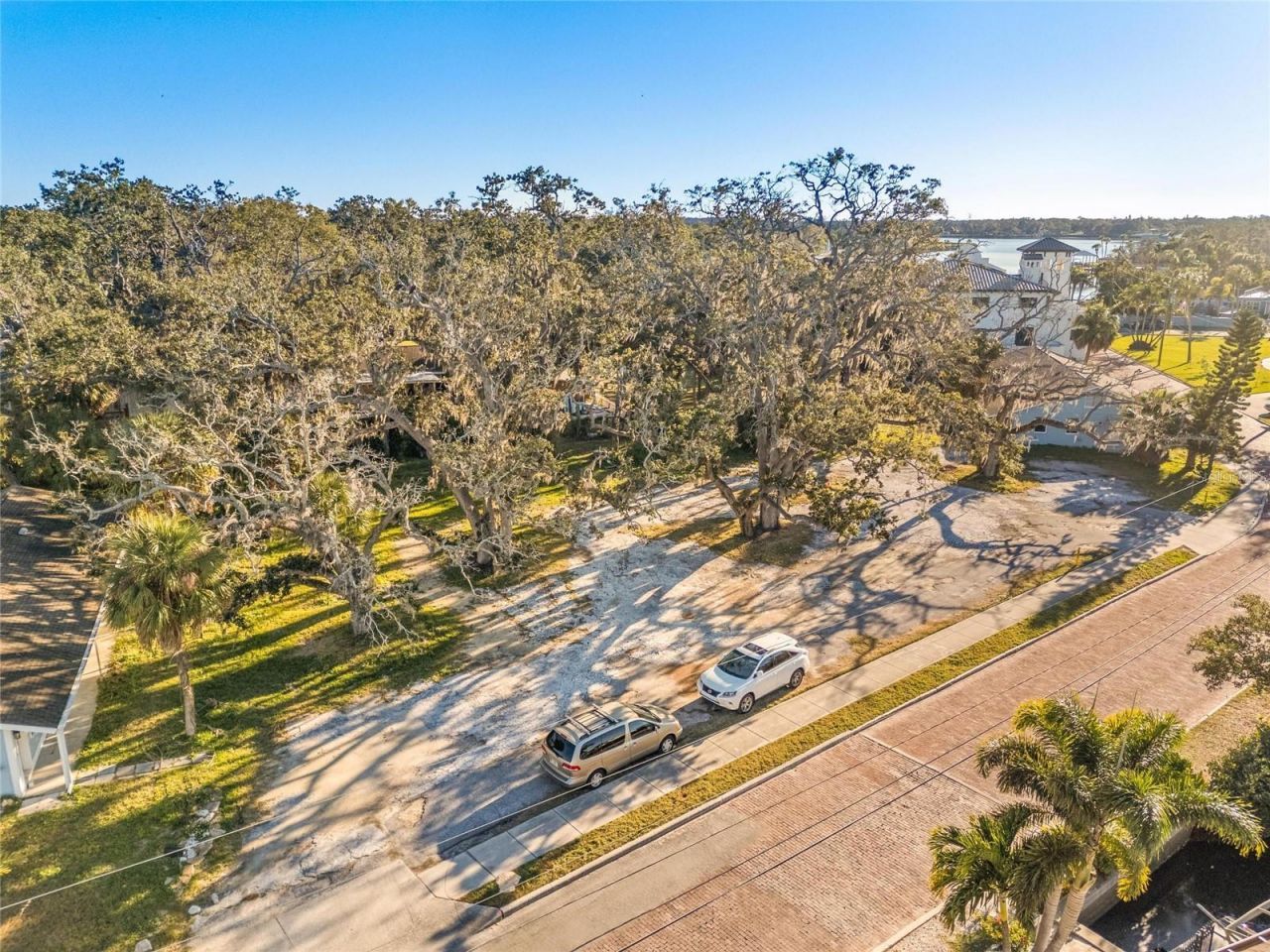 404 Canal Street, Tarpon Springs, FL 34689 Photo