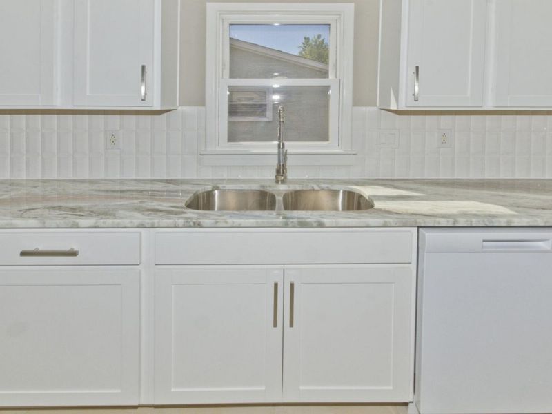 205 N Gould Road , Columbus, OH 43209 Photo 17