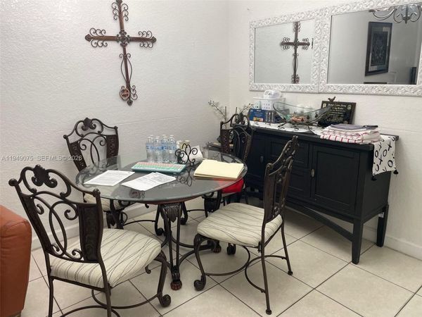 7090 NW 177th St, Unit 209-9, Hialeah, FL 33015