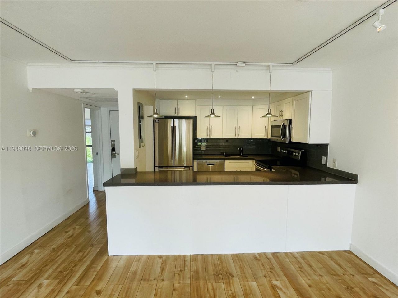 1650 NE 115th St, Unit 311, Miami, FL 33181 Photo