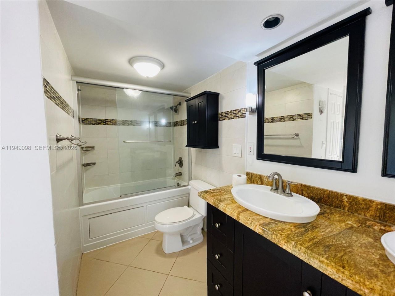 1650 NE 115th St, Unit 311, Miami, FL 33181 Photo