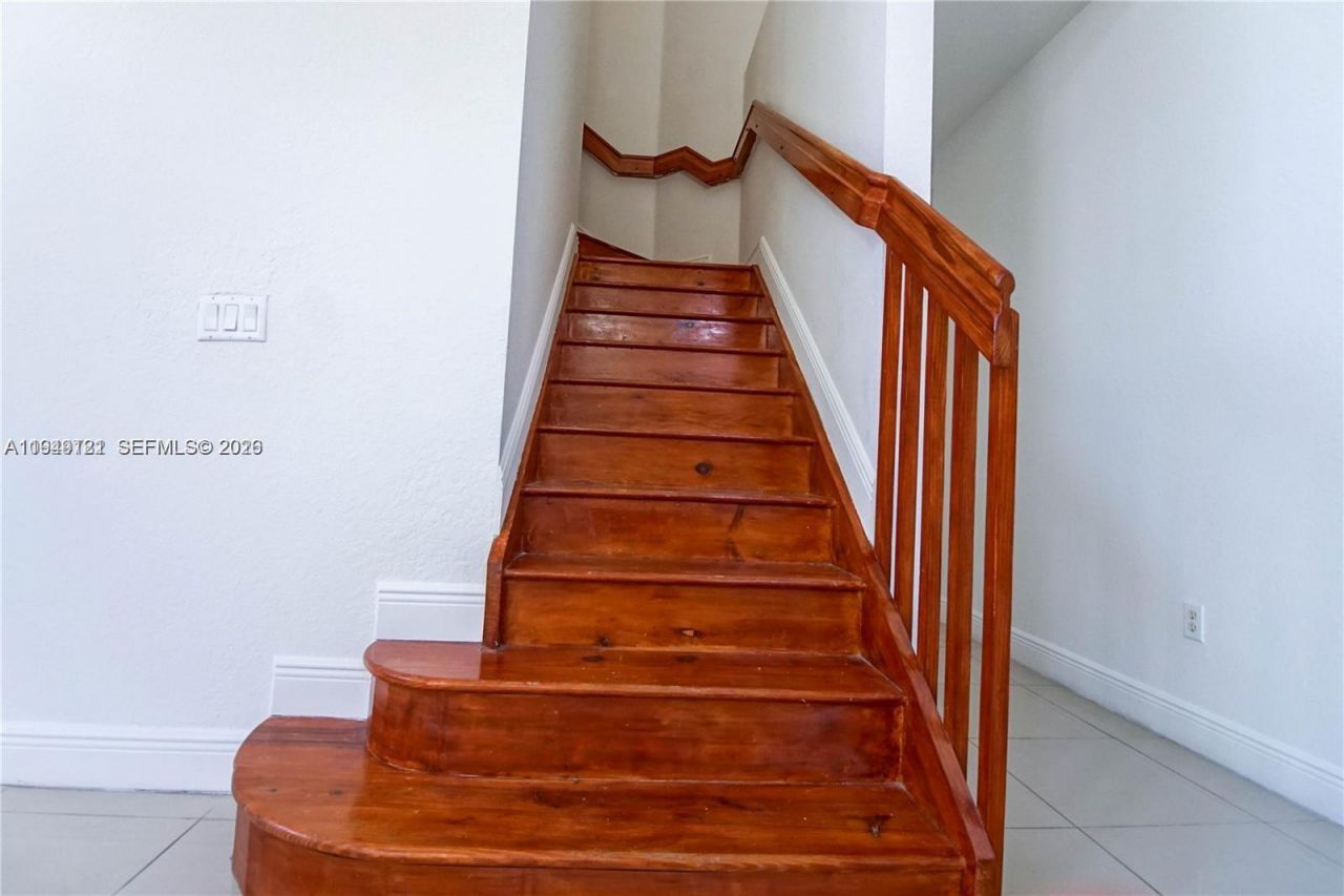 2227 Portofino Ave , Homestead, FL 33033 Photo