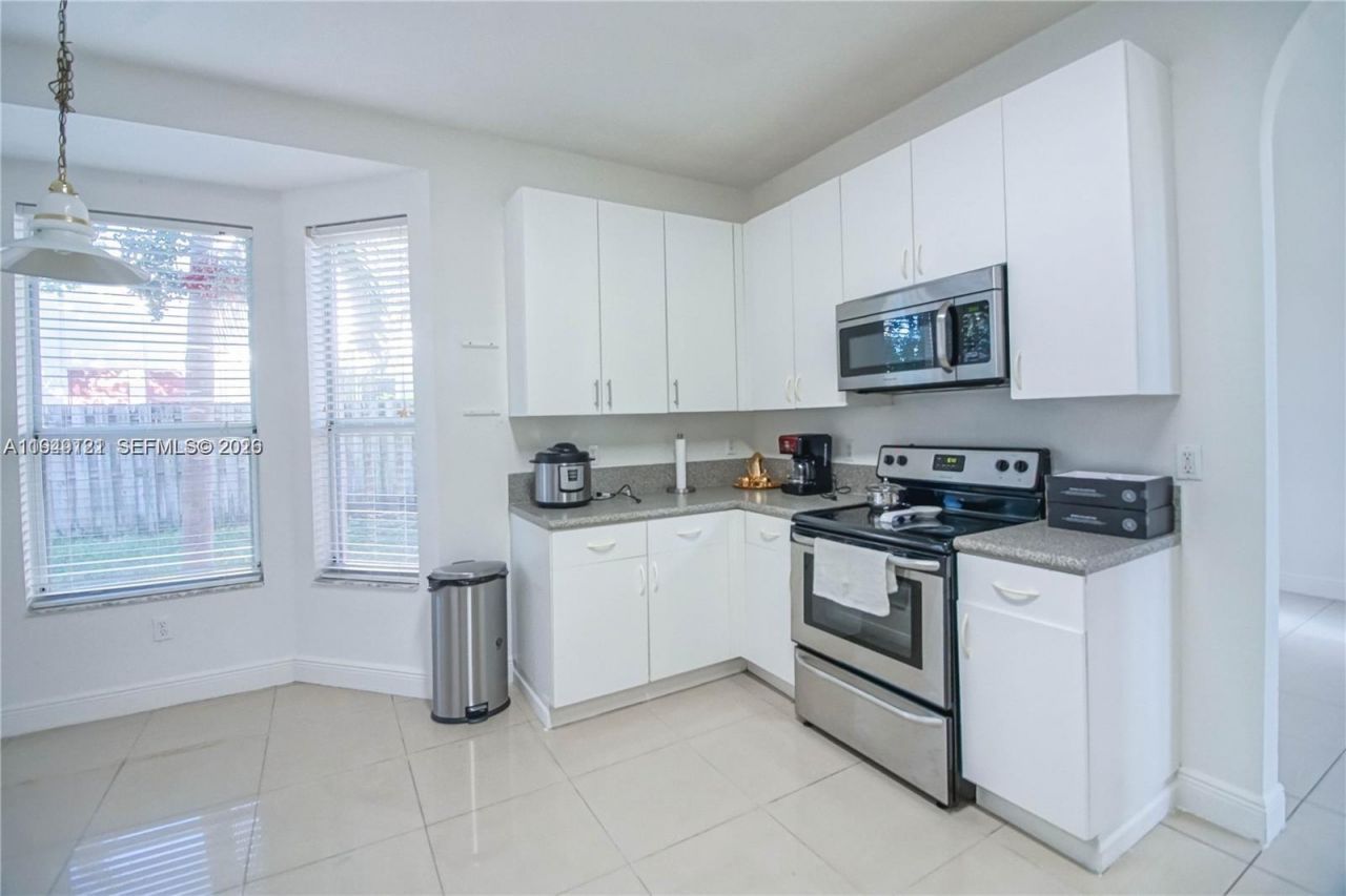 2227 Portofino Ave , Homestead, FL 33033 Photo