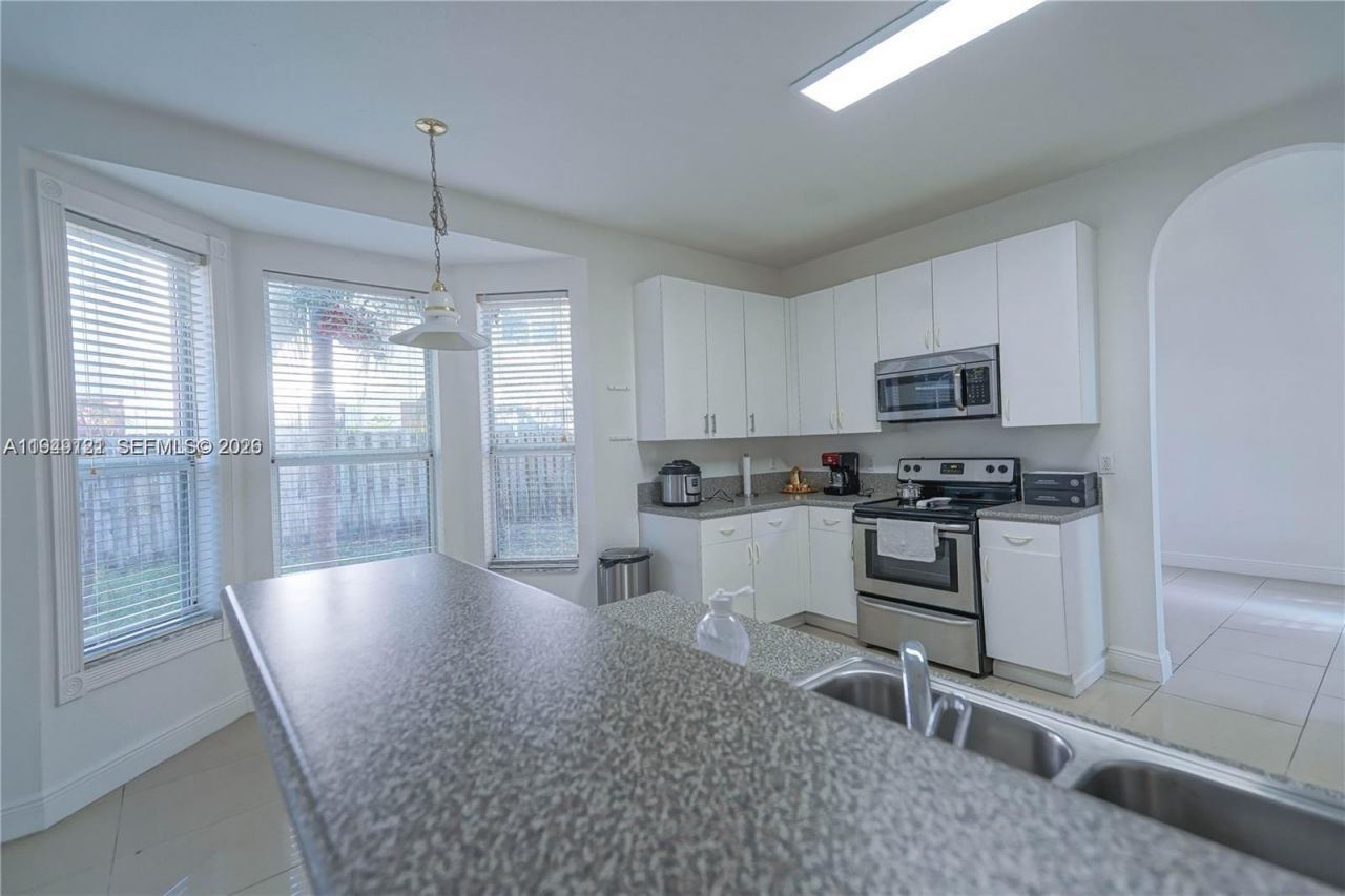 2227 Portofino Ave , Homestead, FL 33033 Photo