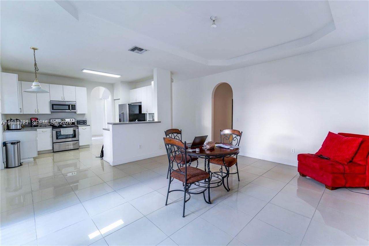 2227 Portofino Ave , Homestead, FL 33033 Photo