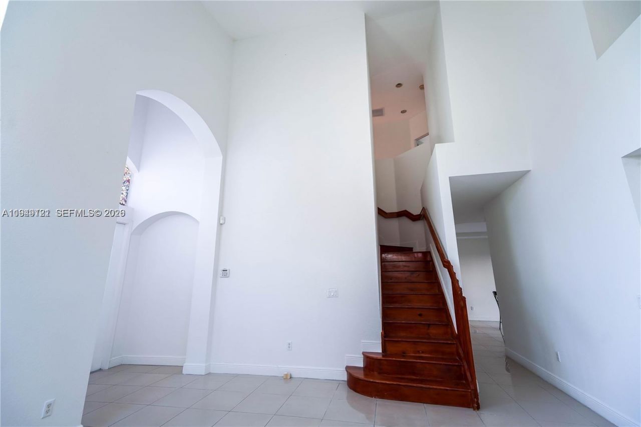 2227 Portofino Ave , Homestead, FL 33033 Photo