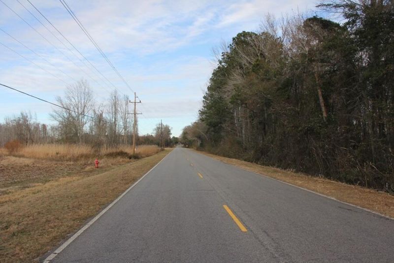 00 Hampton Avenue Photo 16