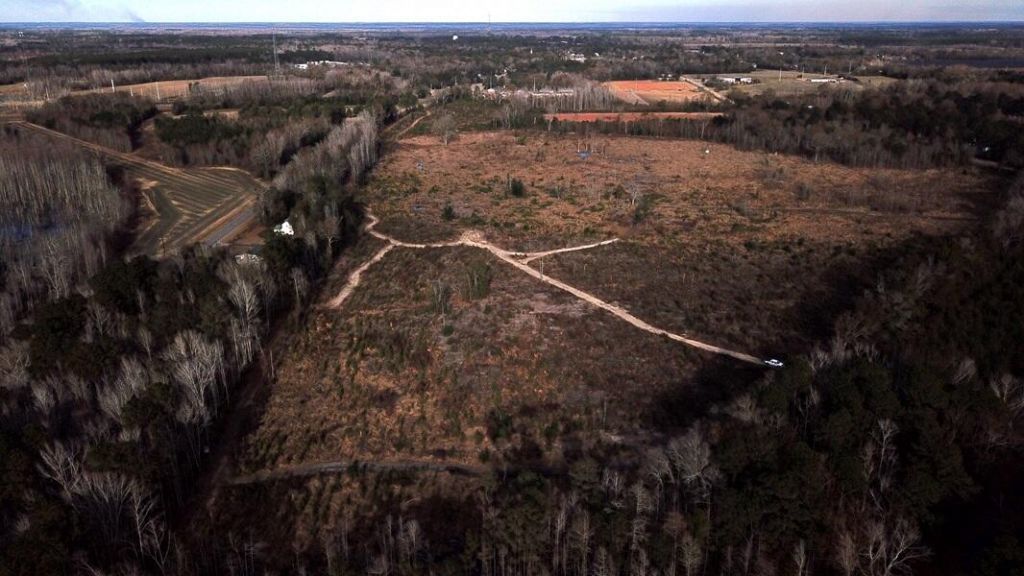 00 Hampton Avenue Photo 4