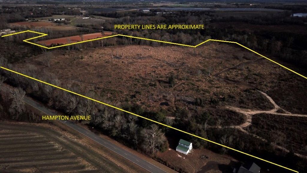 00 Hampton Avenue Photo 5